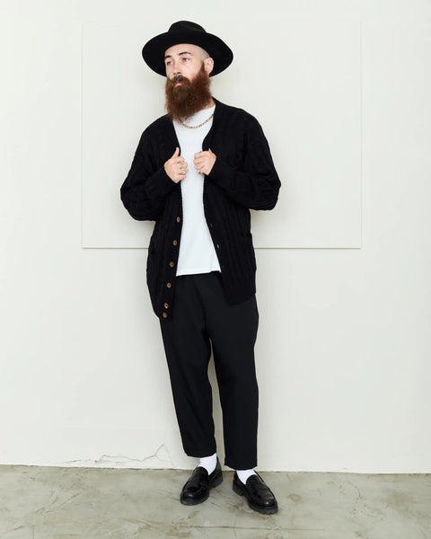 Hand Knit Cardigan / BLACK