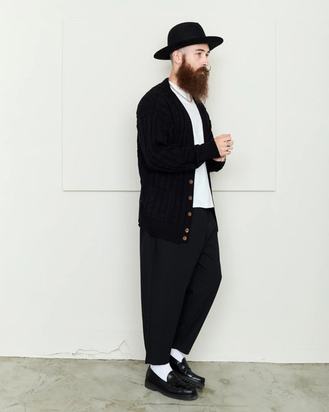 Hand Knit Cardigan / BLACK