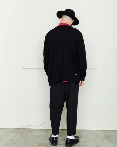 Hand Knit Cardigan / BLACK