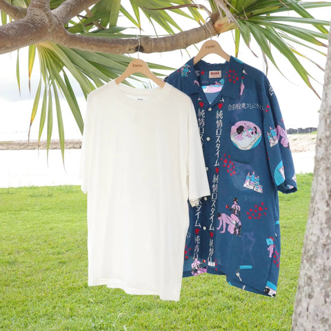 透けにくい厚手の7オンスコットンを使用した白Tシャツとアロハシャツのイメージ写真