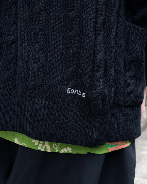 Hand Knit Cardigan / BLACK