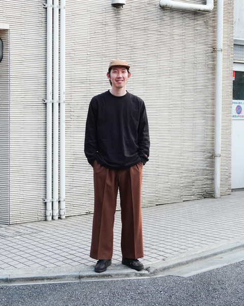 Eanbe 長袖 黒 ロゴＴシャツ ルック画像