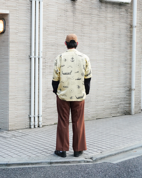 Eanbe 長袖 黒 ロゴＴシャツ ルック画像