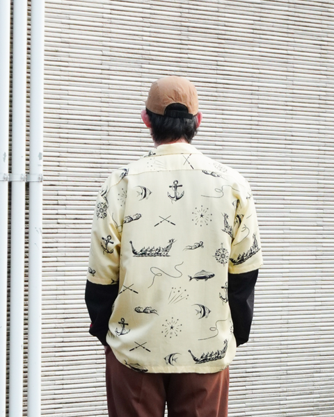 Eanbe 長袖 黒 ロゴＴシャツ ルック画像