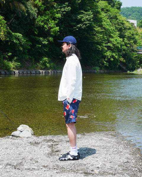 Eanbe 長袖 白 ロゴＴシャツ ルック画像