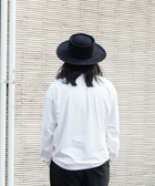 Eanbe 長袖 白 ロゴＴシャツ ルック画像