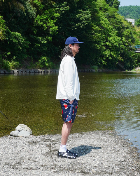 Eanbe 長袖 白 ロゴＴシャツ ルック画像