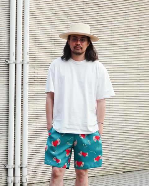 Eanbe 半袖 白 ロゴＴシャツ ルック画像