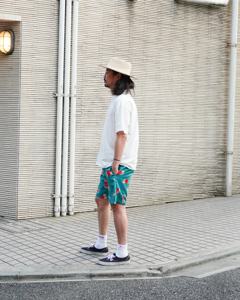 Eanbe 半袖 白 ロゴＴシャツ ルック画像