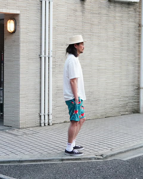 Eanbe 半袖 白 ロゴＴシャツ ルック画像
