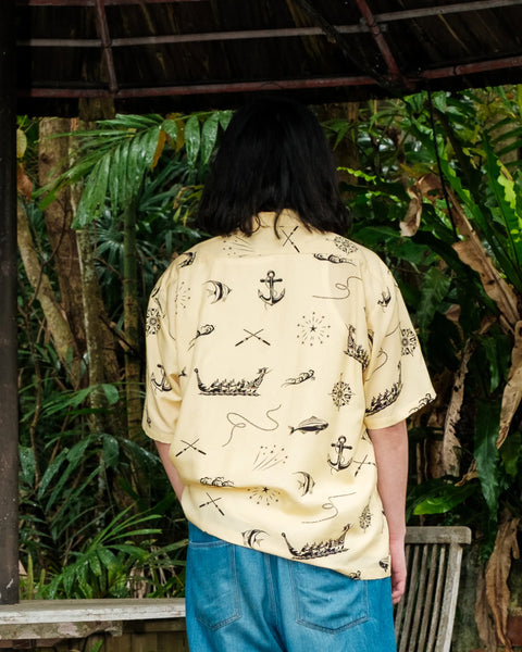 Eanbe 沖縄文化 黄色 アロハシャツ モデルルック画像