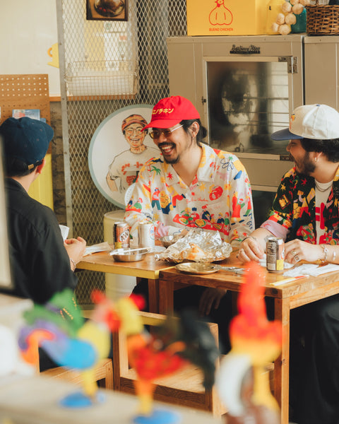 【8/16(日) 13:00~ 販売開始】BUENO CHICKEN L/S SHIRT / WHITE