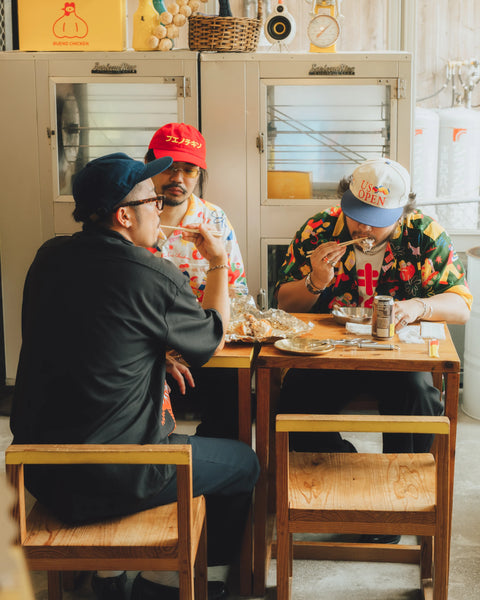 【8/16(日) 13:00~ 販売開始】BUENO CHICKEN L/S SHIRT / WHITE