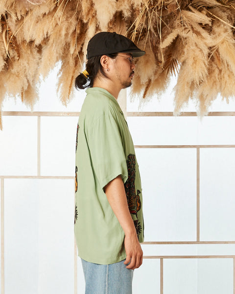 雀荘青天井 / GREEN