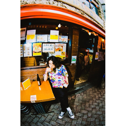 旅行柄_アロハシャツ_着用イメージ_Eanbe